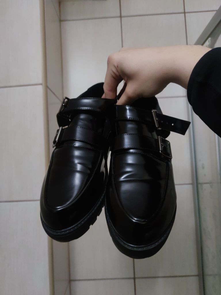 półbuty buty damskie atmosphere 40 41 czarne na platformie z klamrą cz
