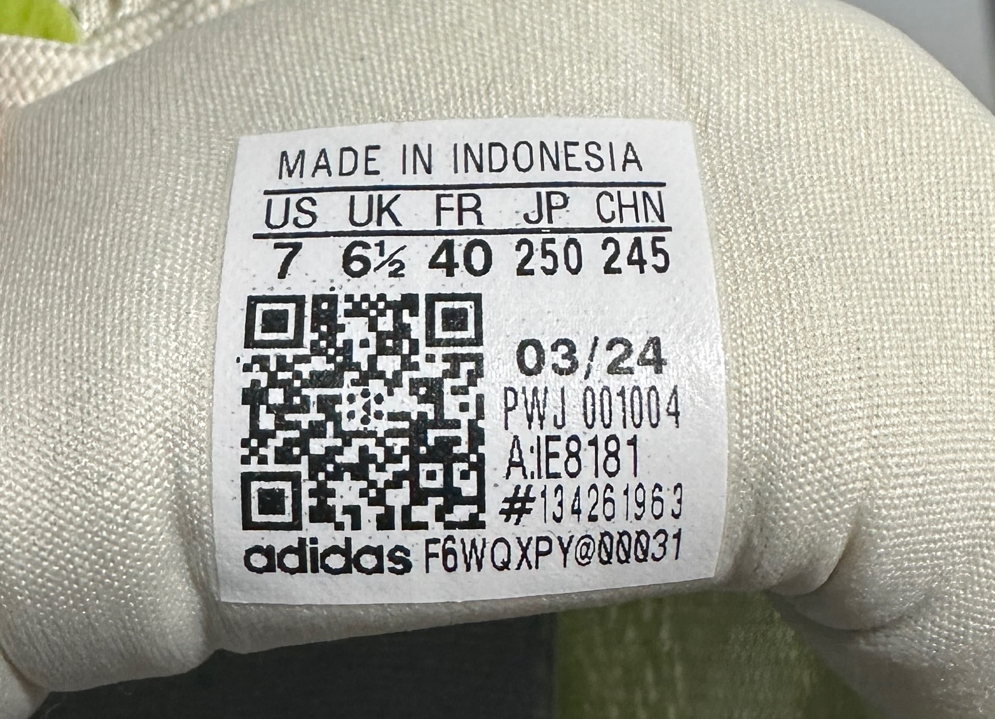 ADIDAS Supernova Stride M {IE8181}