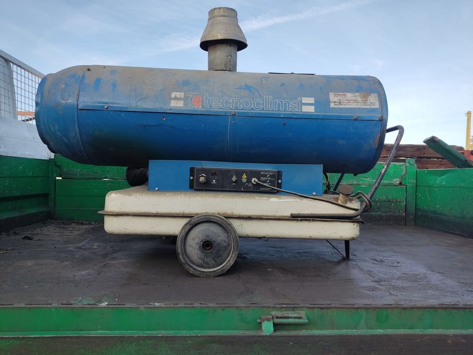 Nagrzewnica olejowa z kominem TECNOCLIMA 370w