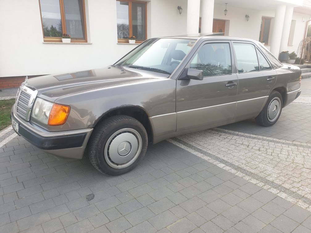 Mercedes W124 200D 1992 r. 281 000 km