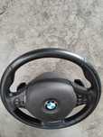 Volante BMW com patilhas