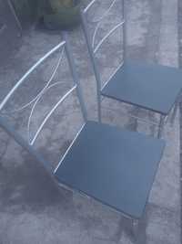 Dwa krzesła  stan  nowy