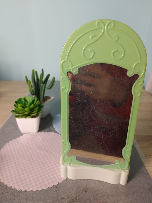 Stół lustro meble mebelki lalki Barbie Odetta pałac Jezioro łabędzie