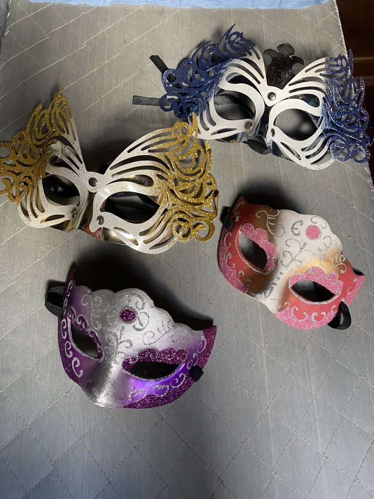 Maski karnawsłowe