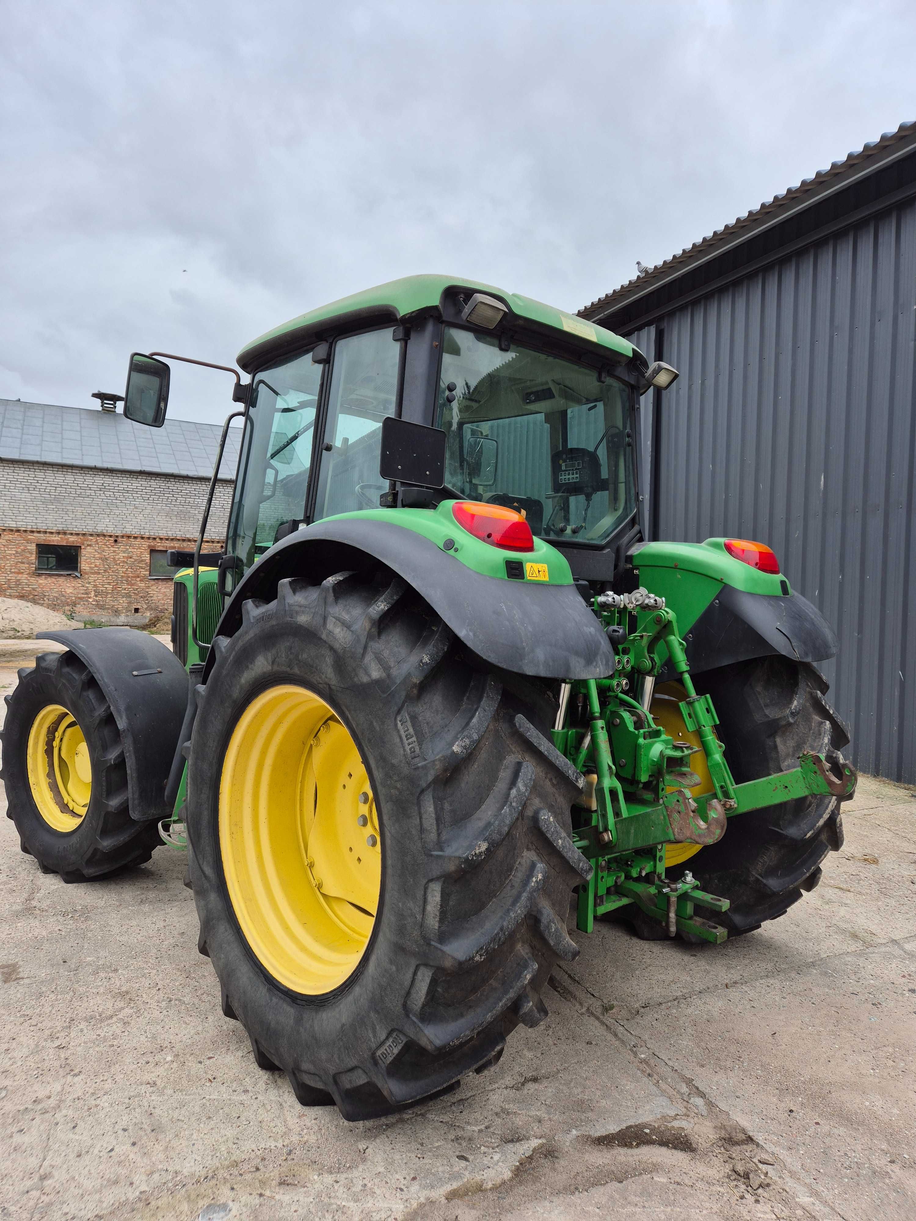 John Deere  6420