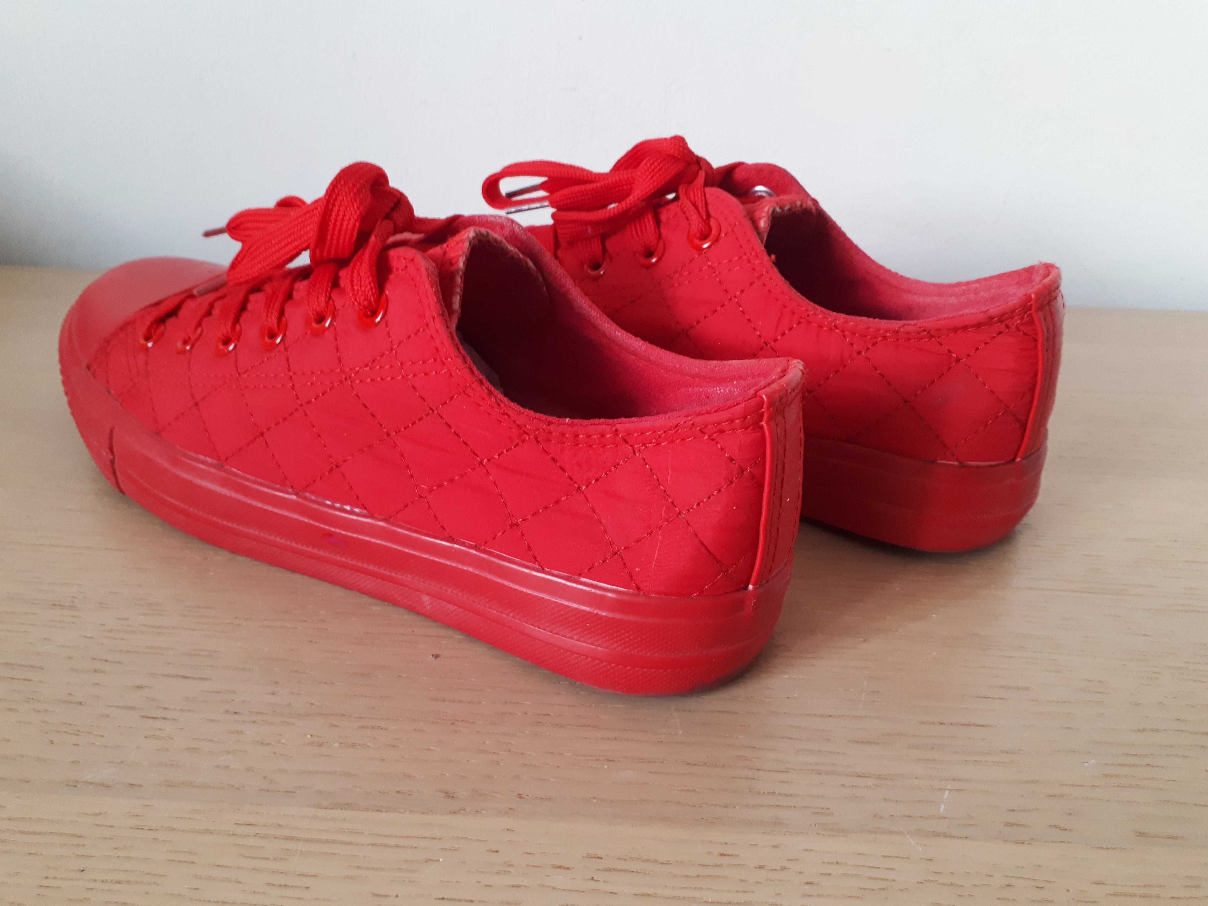 trampki czerwone Bella Comoda 38/39