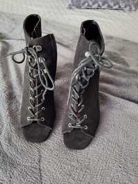 Botas pretas 38xx