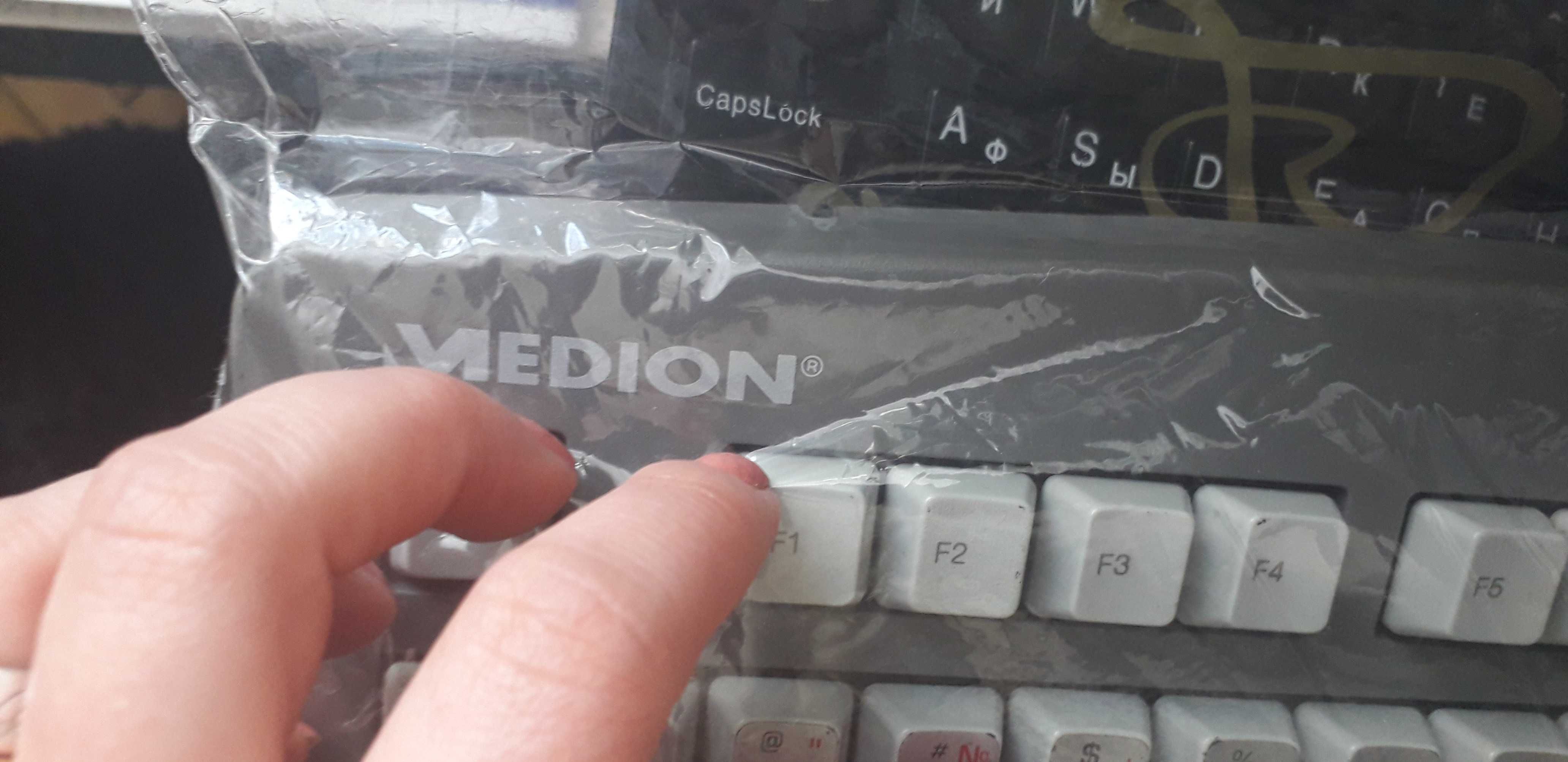 клавіатура до комп'ютера дротова Medion