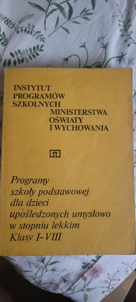 Programy szkoły podstawowej dla dzieci upośledzonych umysłowo w stopni