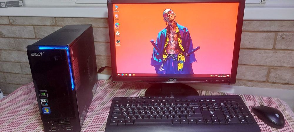 компютер  системний блок + монітор