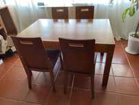 Mesa de jantar extensível com 4 cadeiras