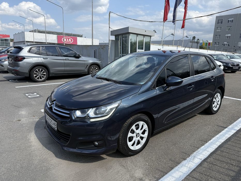 Продам автомобіль Citroen C4 1.6 Td