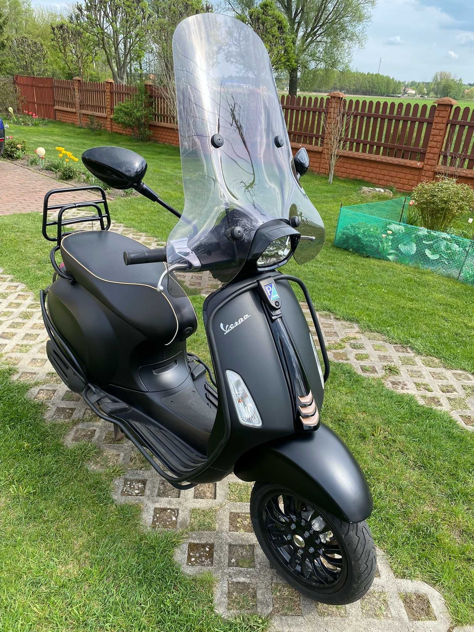 Vespa Sprint 50 Notte