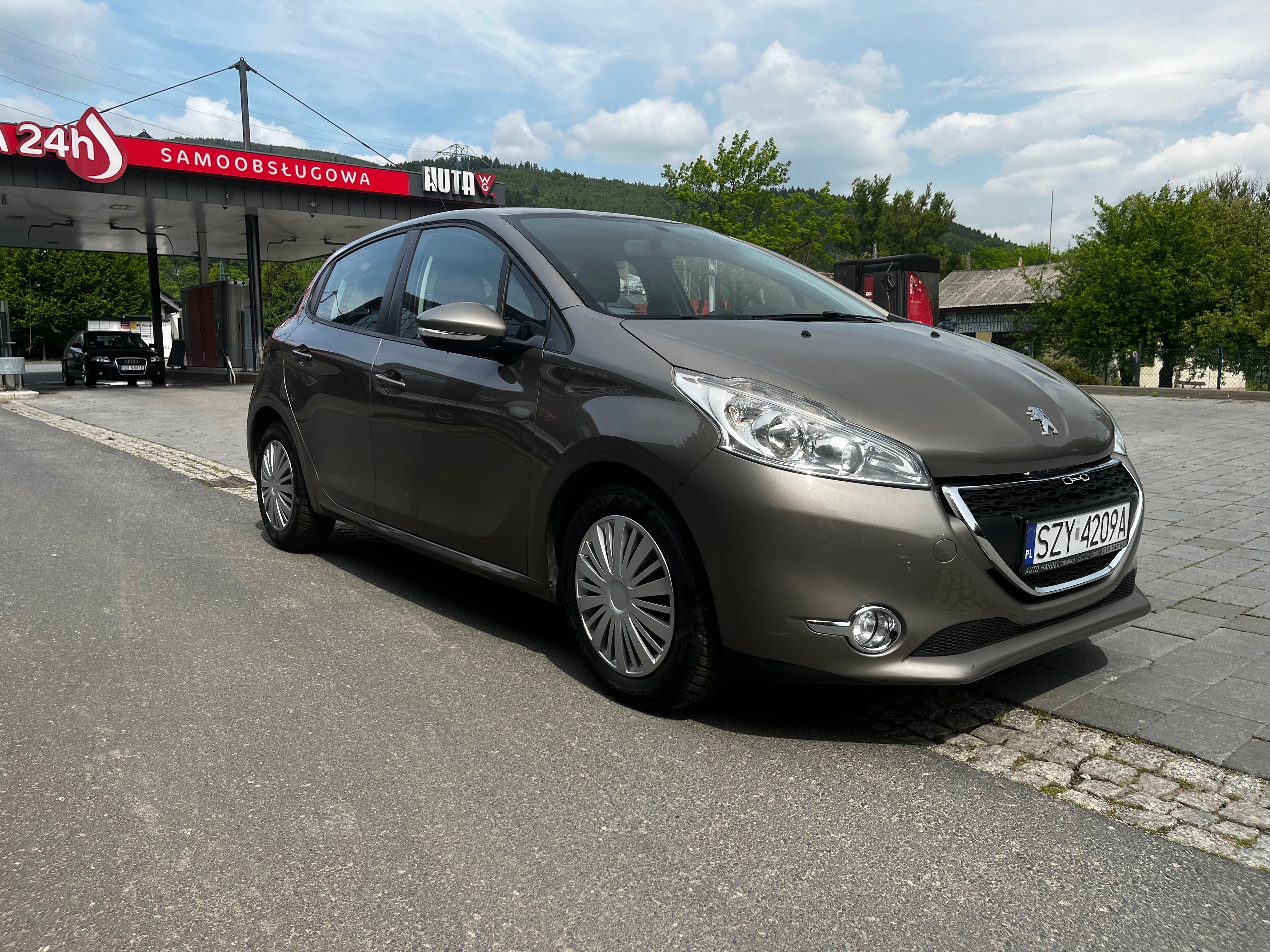 Peugeot 208 1.4 Benzyna Mały przebieg Super Utrzymany LEDY