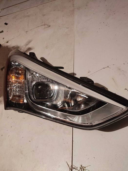 Фара передня права Санта Фе 2013 USA