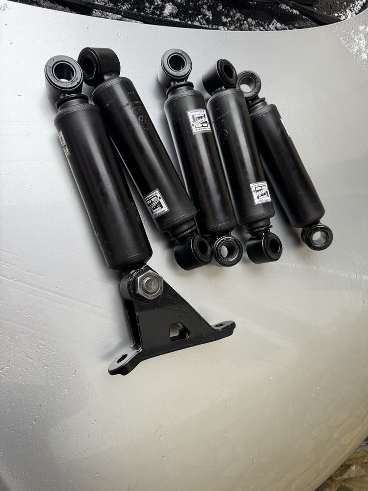 HMMWVE military HAMMER H1..Амортизатори перед/зад нові.