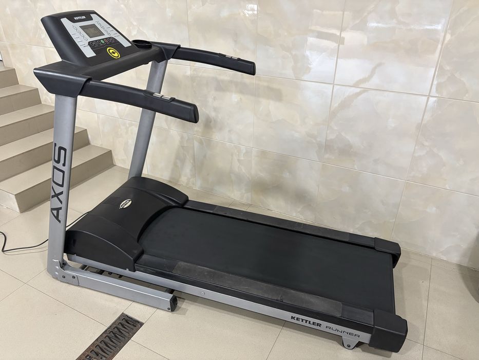 Бігова доріжка Kettler Axos Runner Germany під ремонт