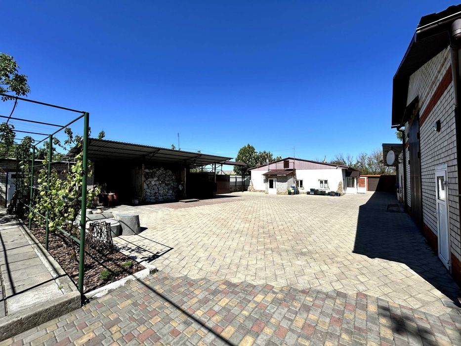 Продам або здам в оренду будинок в селищі Чаплине