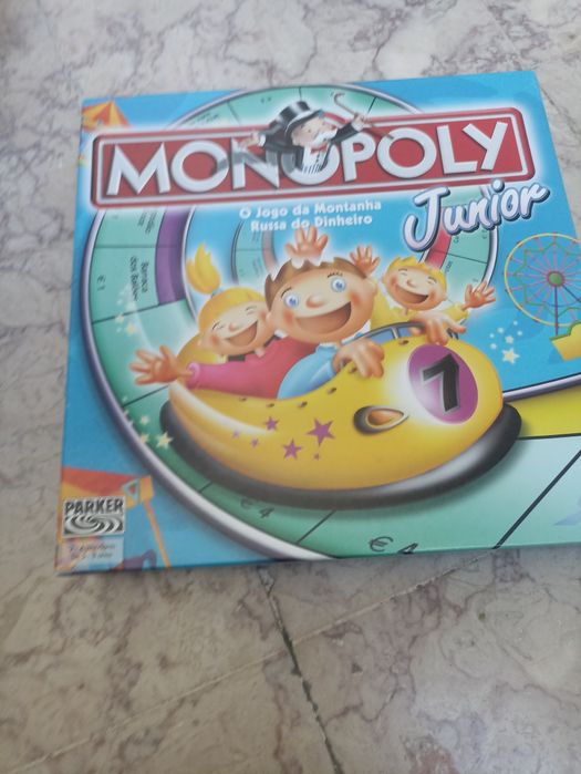 Jogo monopólio júnior. Novo