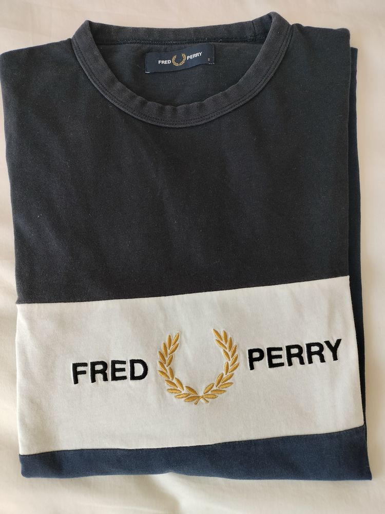 Vendo 5 T-shits Fred Perry