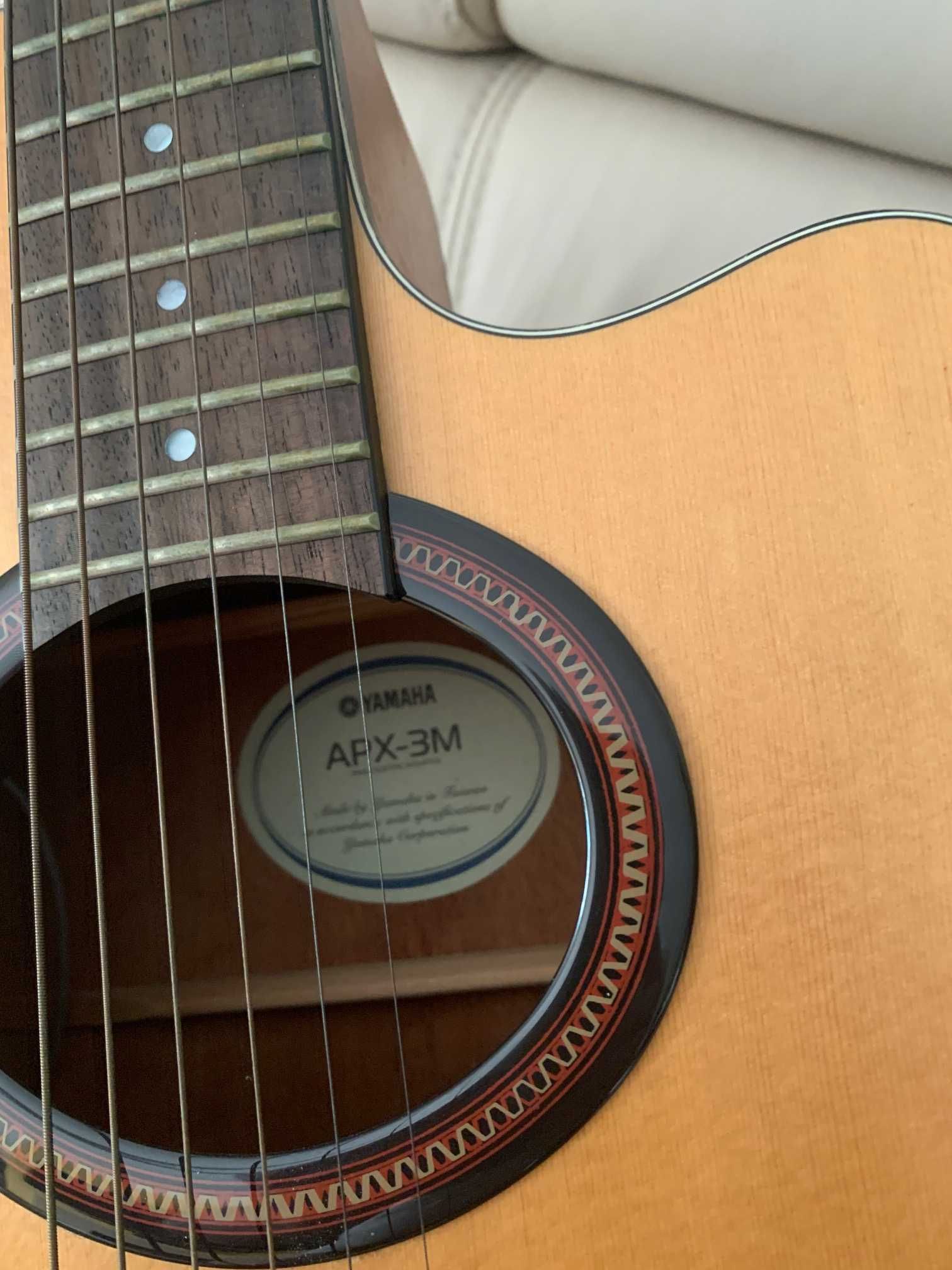 Yamaha Apx 3 M guitarra electroacústica