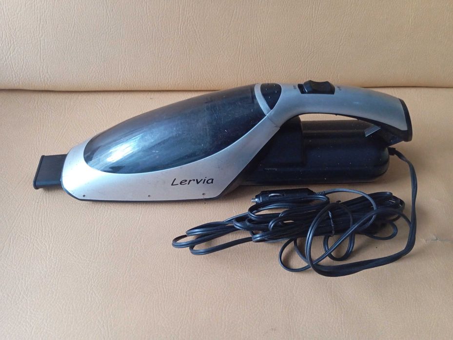 Aspirador de carro Lervia. Com marcas de uso, mas a funcionar.