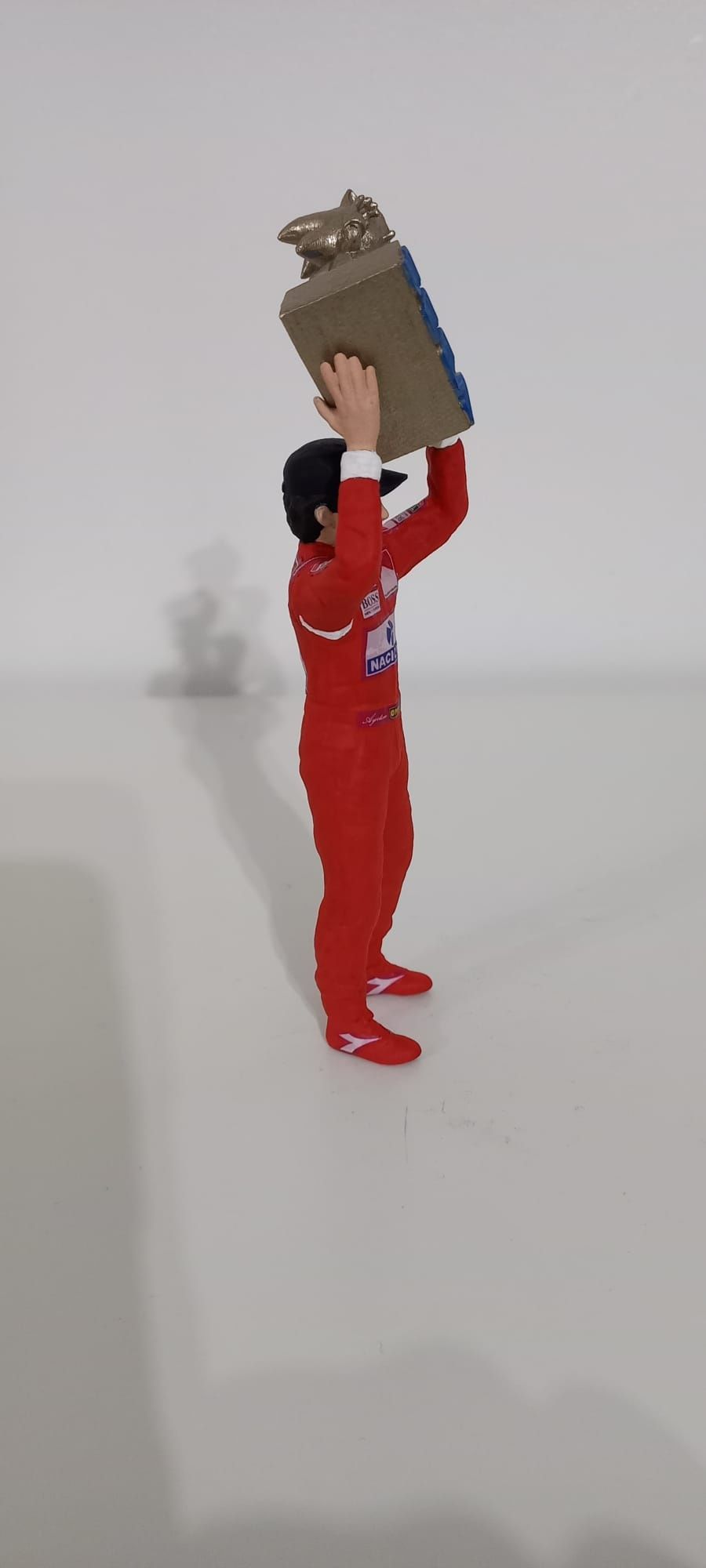 1/18 Figura em Resina - Ayrton Senna