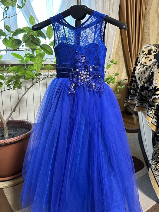 Випускне плаття для дівчинки