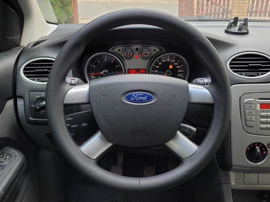 Ford Focus 1.6 Benzyna 100 KM Opłacony Klima Parktronik Z Niemiec