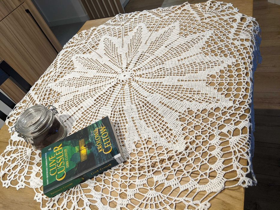 Obrus serweta szydełkowe rękodzieło serwetka okrągłe cacko śr100