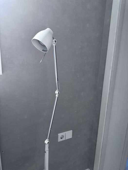 Світильник IKEA для читання