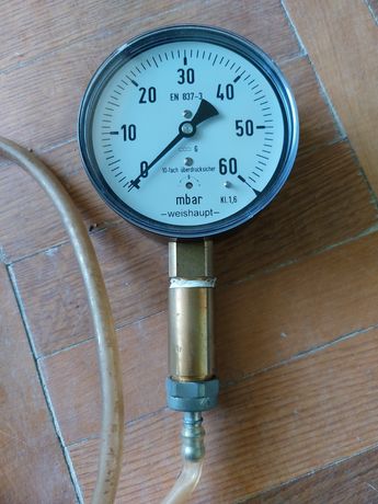 манометр вимірювач тиску