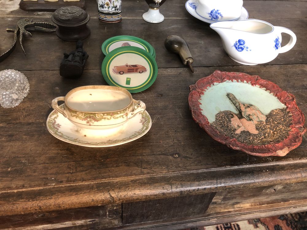 Lote de velharias , porcelanas e vidros a 10€ cada