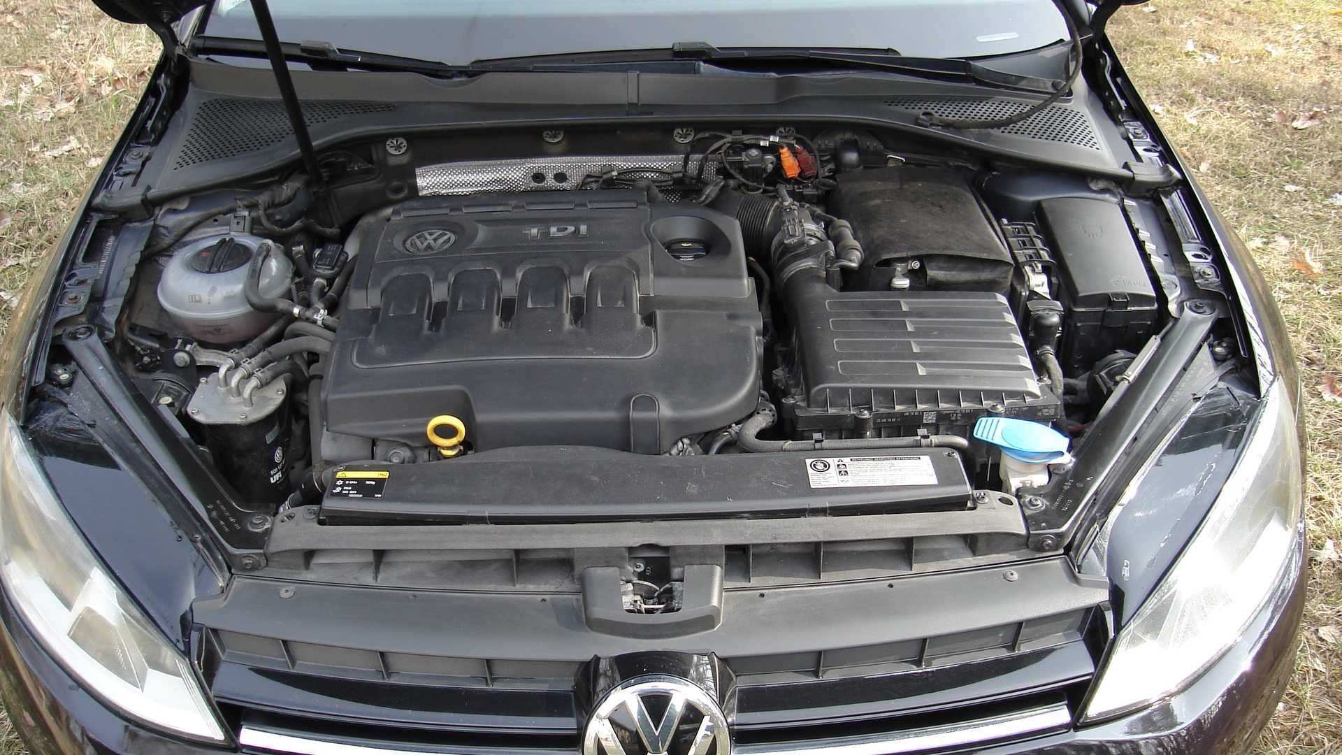 VW Golf VII r.2013 1.6TDI  123tys.km klima nawi radar