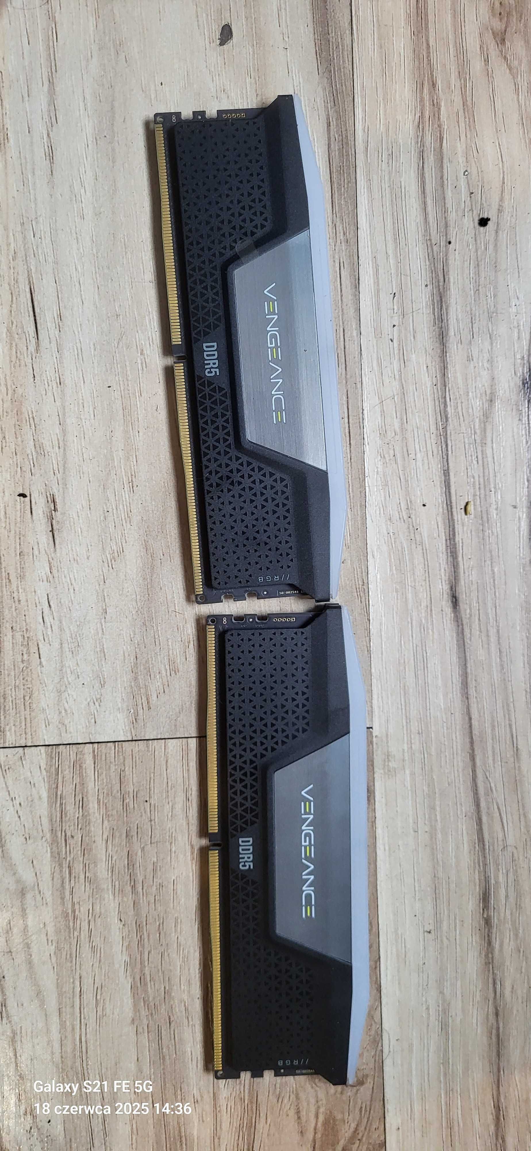 Pamięć Corsair Vengeance RGB, DDR5, 2x16 GB, 6000MHz, CL36