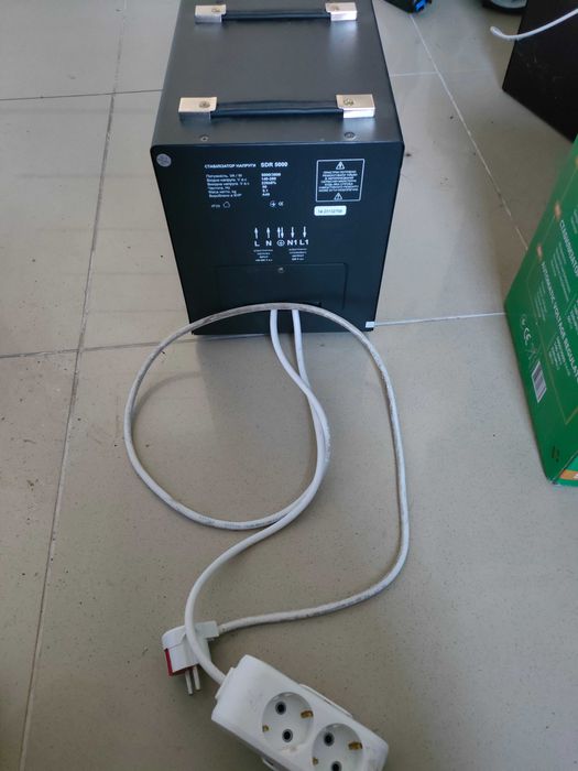 Стабілізатор напруги Aruna sdr5000