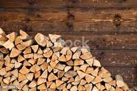 Drewno opałowe i kominkowe (SEZONOWANA 2 LETNIA SOSNA/BUK)