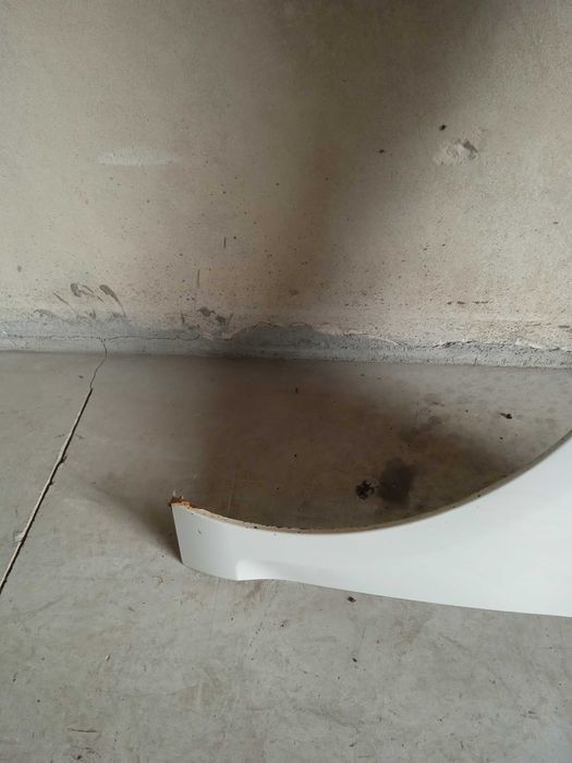 Błotnik lewy Citroen C5 X7 08-15 r KWED