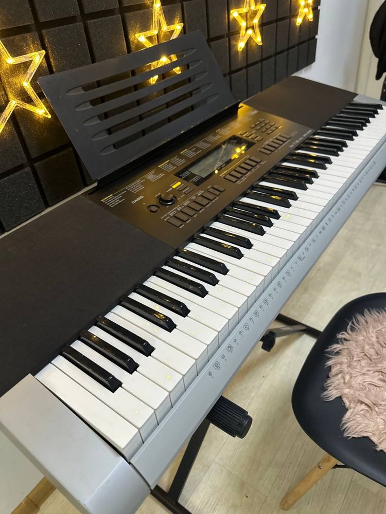 Цифрове піаніно CASIO, 76 клавіш, синтезатор, піаніно! Звук супер!