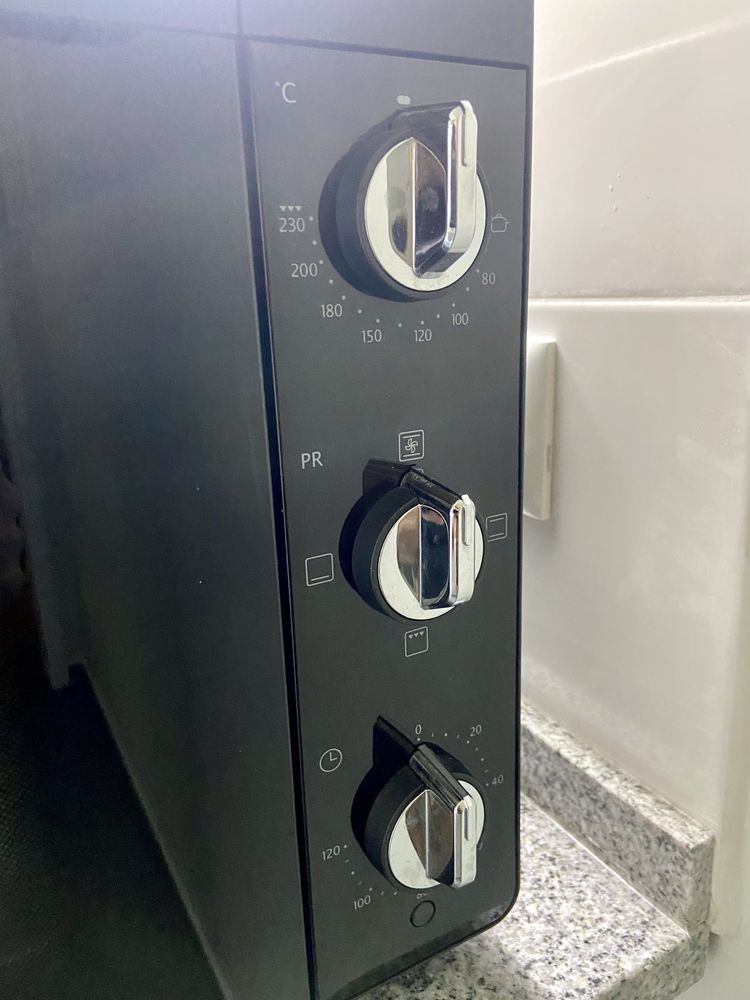 Forno Elétrico DeLonghi 40 litros