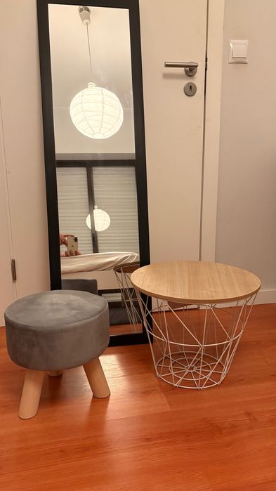 Banquinho + Espelho + Móvel Pequeno