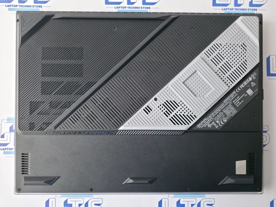 Asus Rog Strix Scar 18 2.5k 240Hz i9-14900HX/ram32/ssd-2Tb RTX4090