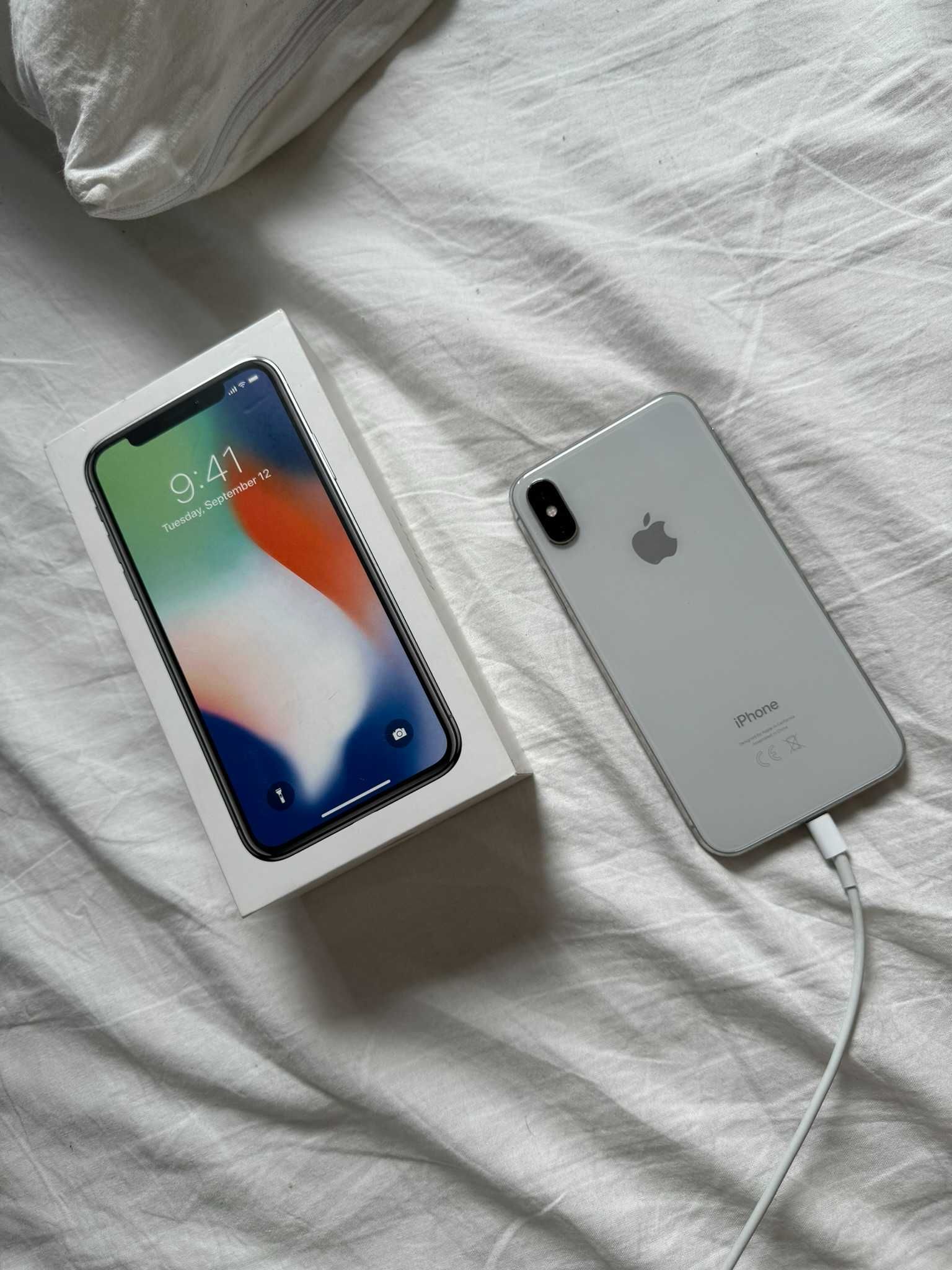 iPhone X 64GB biały