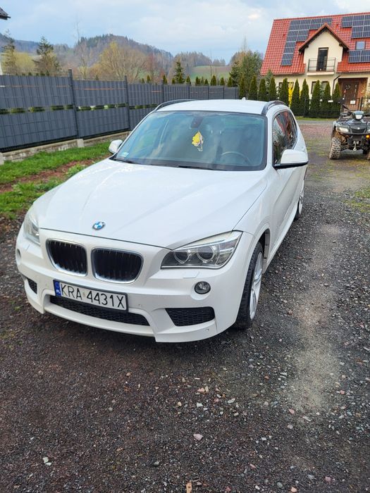 BMW X1 biała perła