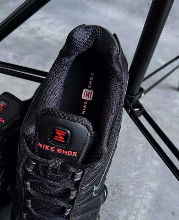 Buty płaskie Nike_Shox_TL_Black_R.37