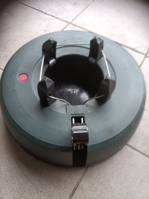 Sprzedam stojak pod choinkę