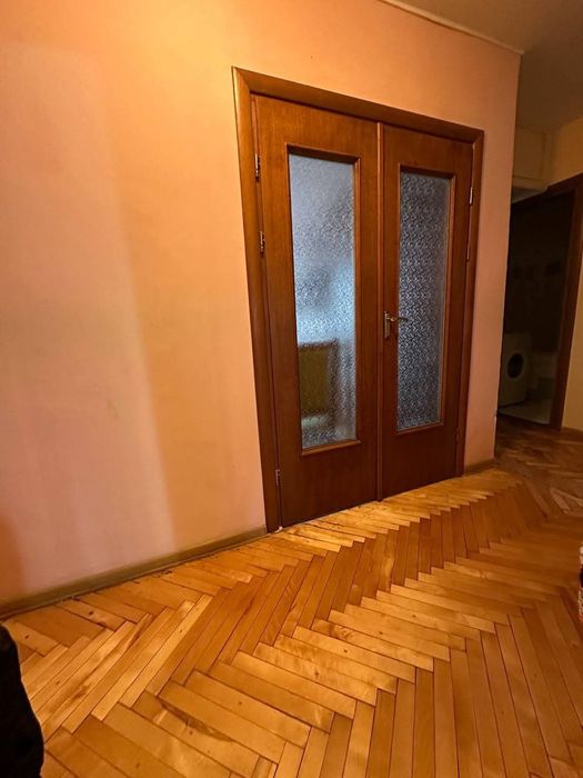 Продам 4кімнатну квартиру  у м.Шептицький