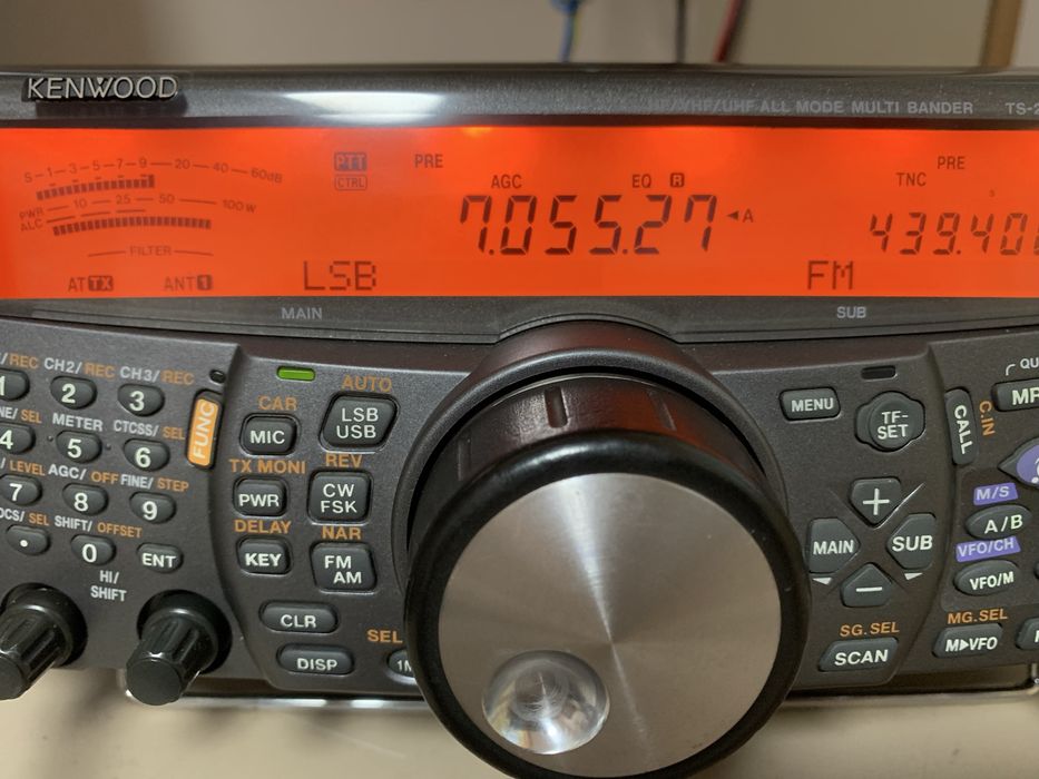 Продам трансивер TS 2000 в гарному стані.