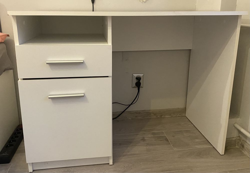 Biurko białe młodzieżowe