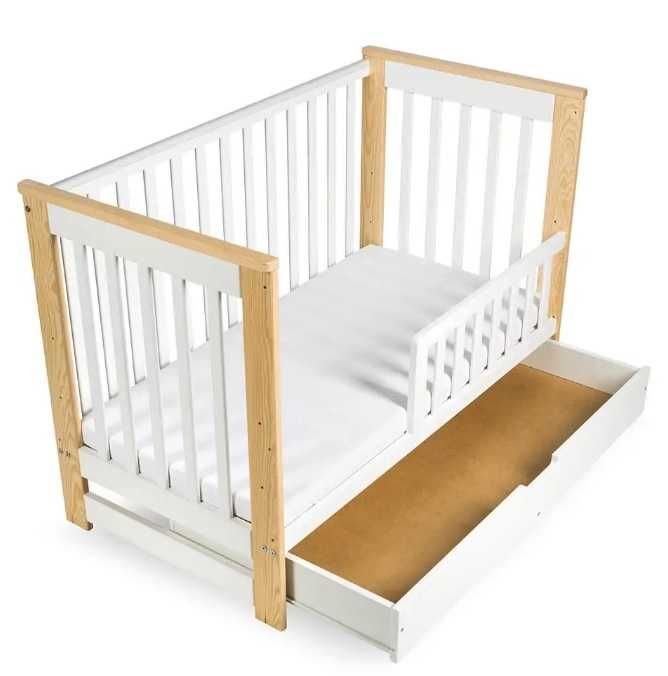 Zabawka dziecięce łóżeczko IWO biały-sosna z szufladą, barierką 120x60